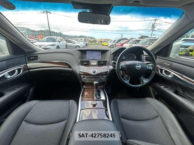 Nissan FUGA 2014-03 8222650-2