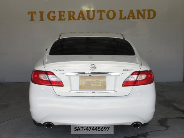 Nissan FUGA 2011-10 8224184-7