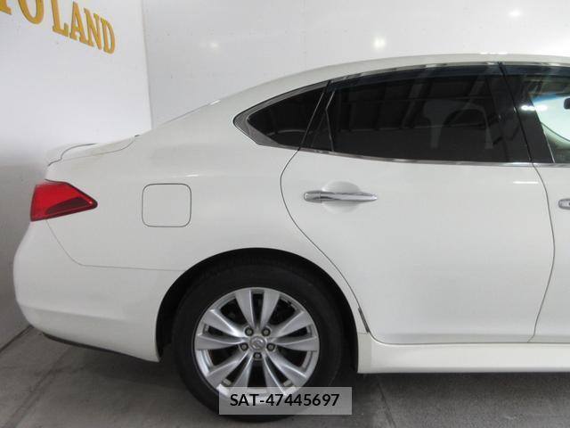 Nissan FUGA 2011-10 8224184-9