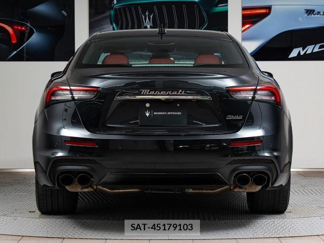Maserati GHIBLI 2024-05 8221598-17