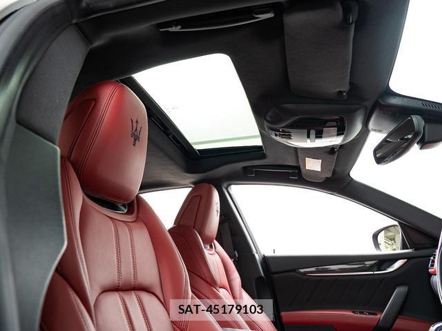 Maserati GHIBLI 2024-05 8221598-6