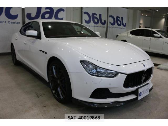 Maserati GHIBLI 2015-12 8223326-10