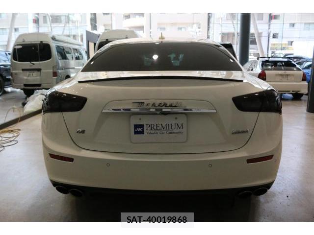 Maserati GHIBLI 2015-12 8223326-12
