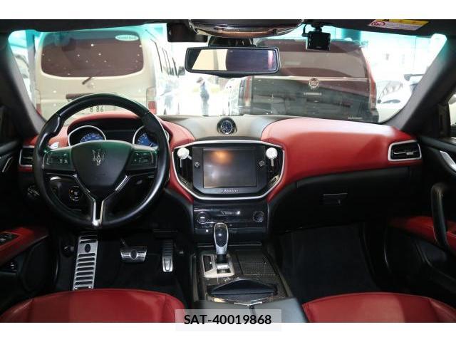Maserati GHIBLI 2015-12 8223326-2