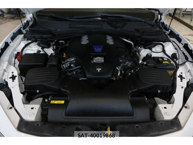 Maserati GHIBLI 2015-12 8223326-7