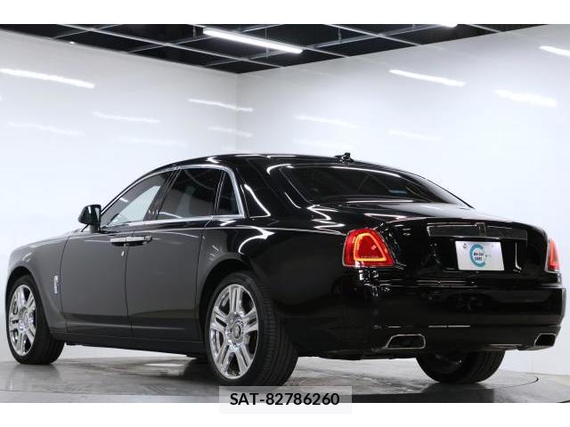 ROLLS-ROYCE GHOST 2017-11 8222925-1