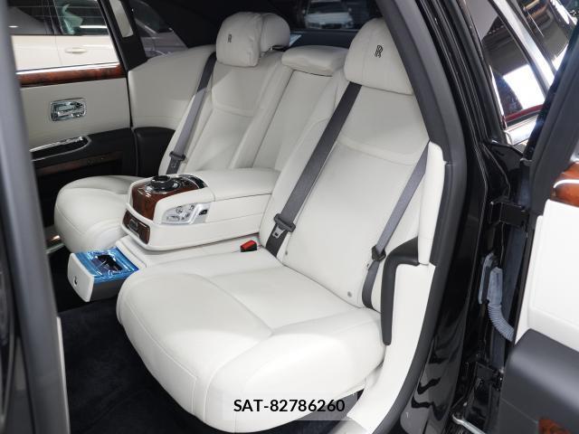 ROLLS-ROYCE GHOST 2017-11 8222925-15
