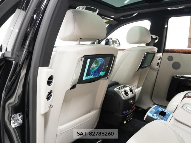 ROLLS-ROYCE GHOST 2017-11 8222925-16