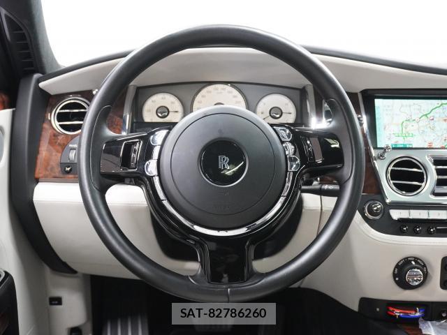 ROLLS-ROYCE GHOST 2017-11 8222925-3