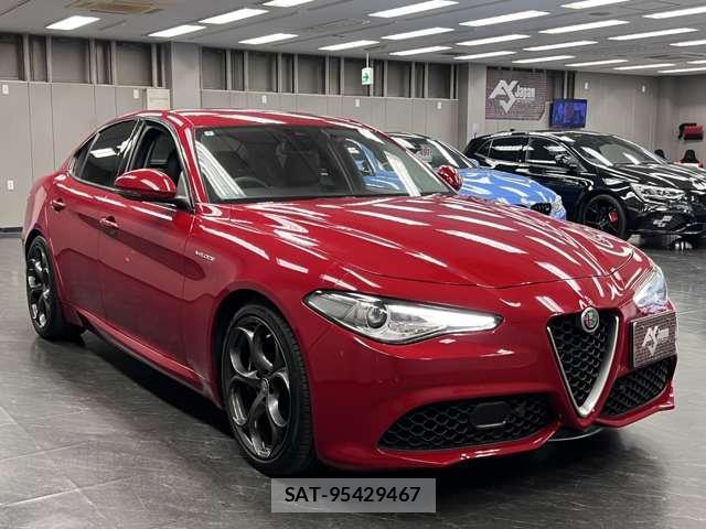 ALFA ROMEO Giulia 2018-07 8225645-16