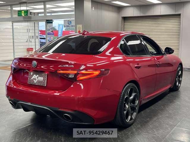 ALFA ROMEO Giulia 2018-07 8225645-18