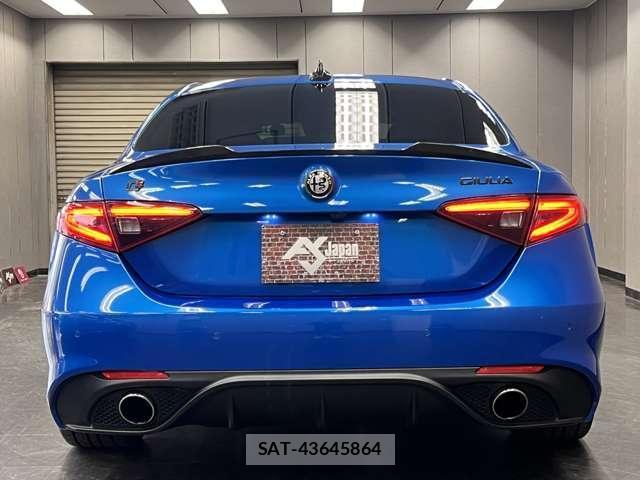 ALFA ROMEO Giulia 2018-05 8225646-7