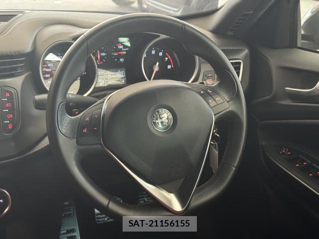 ALFA ROMEO GIULIETTA 2021-05 8218795-9