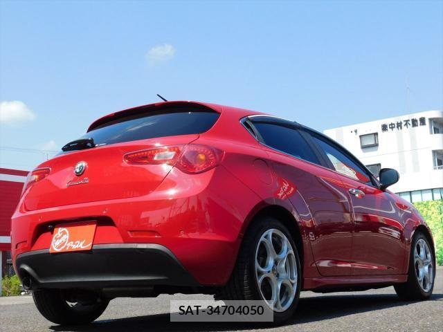 ALFA ROMEO GIULIETTA 2012-07 8221158-13