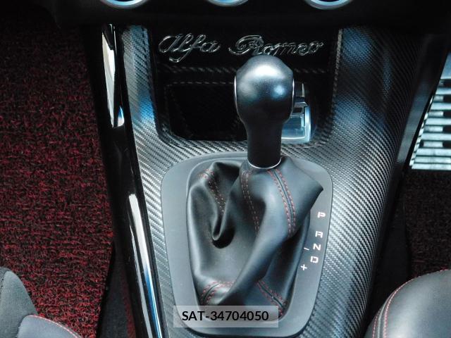 ALFA ROMEO GIULIETTA 2012-07 8221158-15