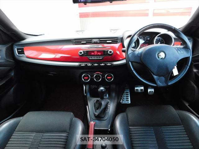 ALFA ROMEO GIULIETTA 2012-07 8221158-2