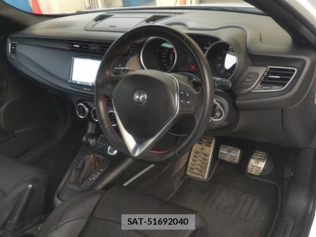 ALFA ROMEO GIULIETTA 2019-11 8223615-2