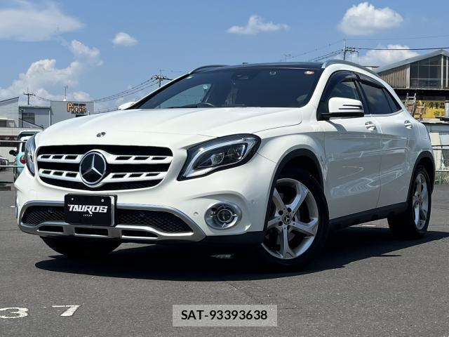 Mercedes Benz GLA-CLASS 2017-08 8221496-2