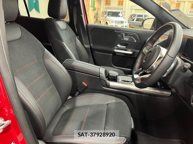 Mercedes Benz GLA-CLASS 2022-11 8222608-3
