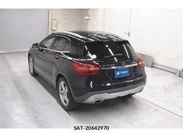Mercedes Benz GLA-CLASS 2018-06 8223157-1