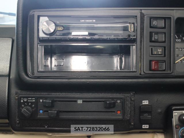 VolksWagen GOLF 1992-04 8220638-11