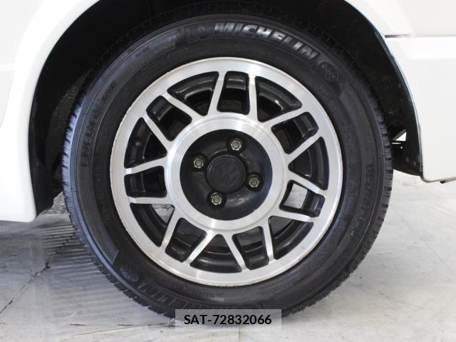 VolksWagen GOLF 1992-04 8220638-13