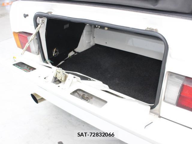 VolksWagen GOLF 1992-04 8220638-18