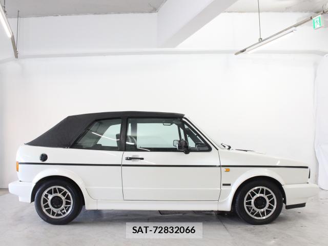 VolksWagen GOLF 1992-04 8220638-19