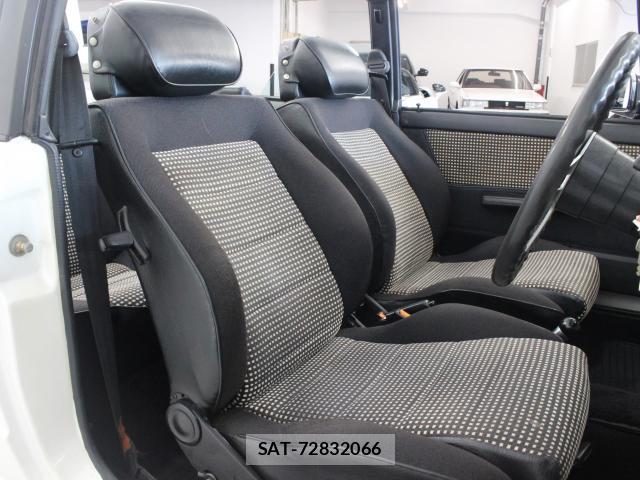 VolksWagen GOLF 1992-04 8220638-3