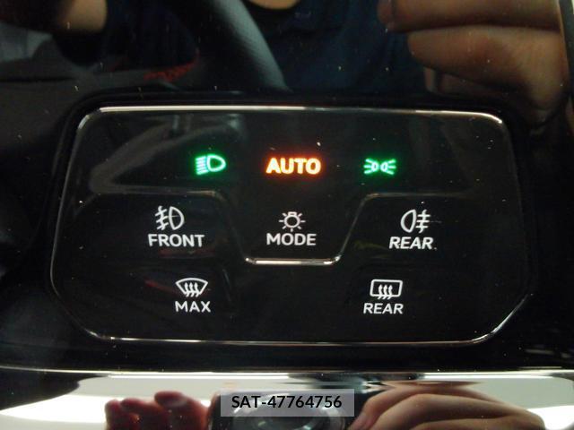VolksWagen GOLF GTI 2023-08 8218339-14