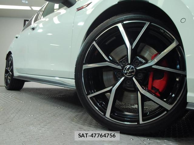 VolksWagen GOLF GTI 2023-08 8218339-19