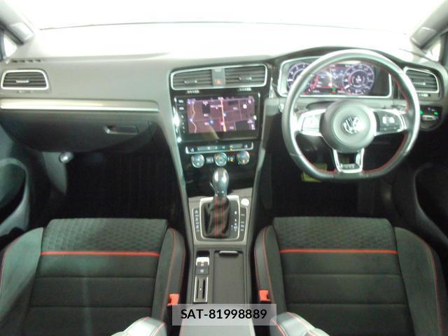 VolksWagen GOLF GTI 2019-07 8218351-3