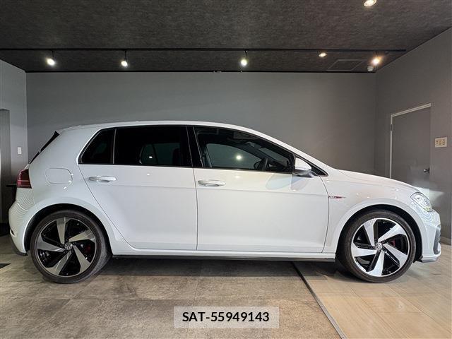 VolksWagen GOLF GTI 2017-11 8220572-1