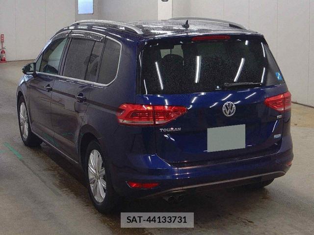 VolksWagen GOLF TOURAN 2016-03 8218894-1