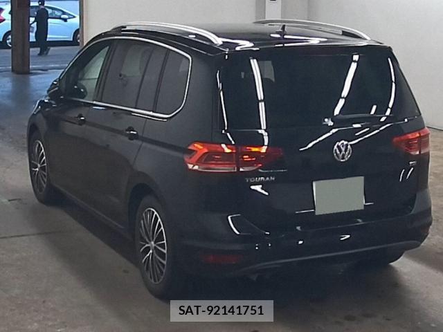 VolksWagen GOLF TOURAN 2017-09 8218975-4