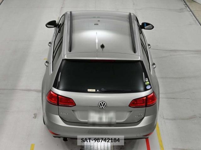 VolksWagen GOLF VARIANT 2014-03 8218932-1
