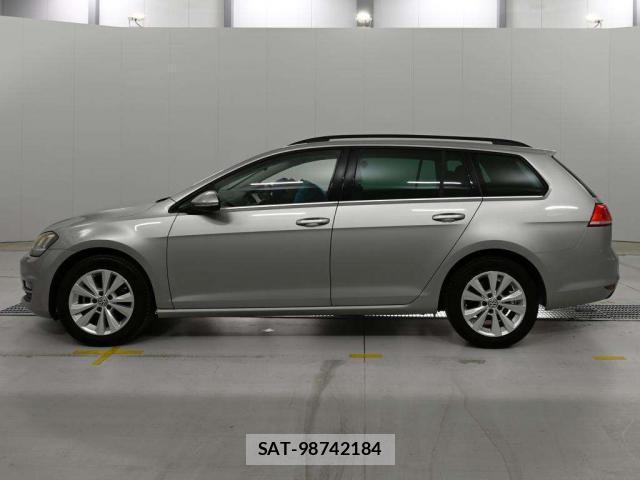 VolksWagen GOLF VARIANT 2014-03 8218932-11