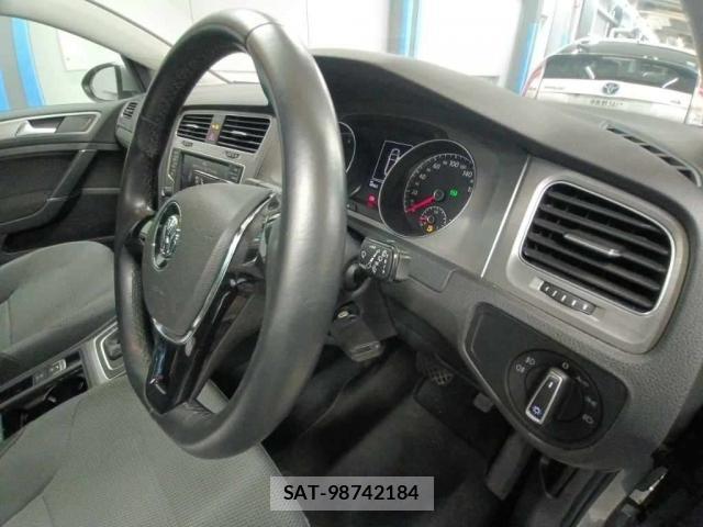 VolksWagen GOLF VARIANT 2014-03 8218932-2
