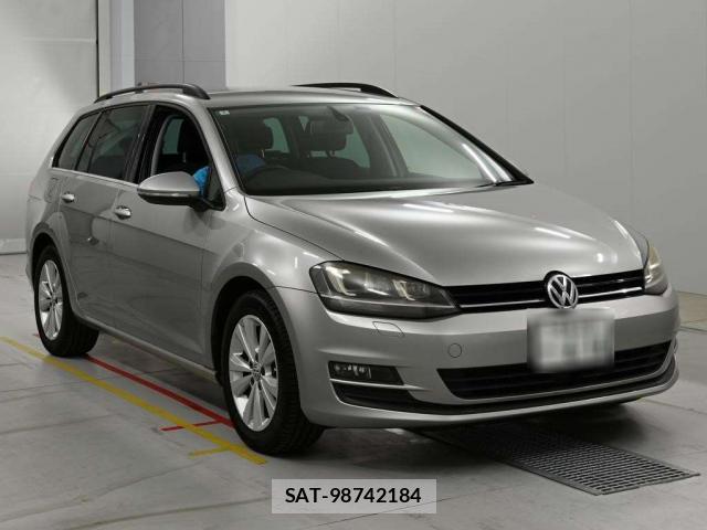 VolksWagen GOLF VARIANT 2014-03 8218932-4
