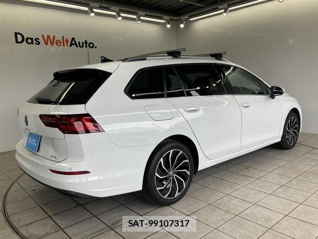 VolksWagen GOLF VARIANT 2023-11 8222474-16