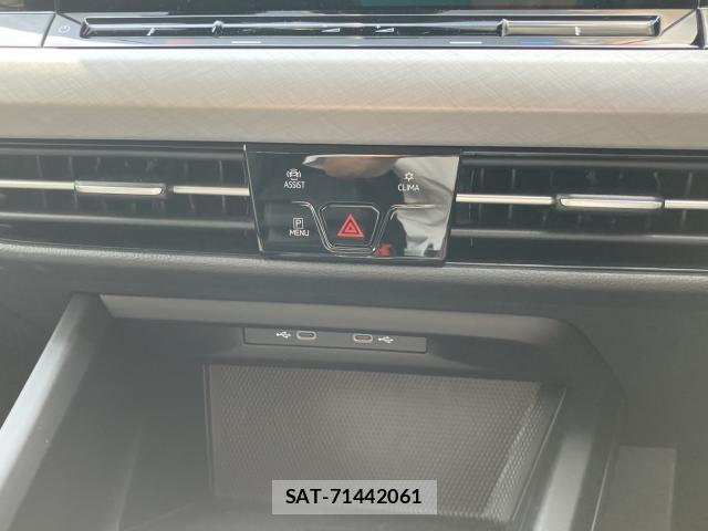 VolksWagen GOLF 2024-03 8216253-12