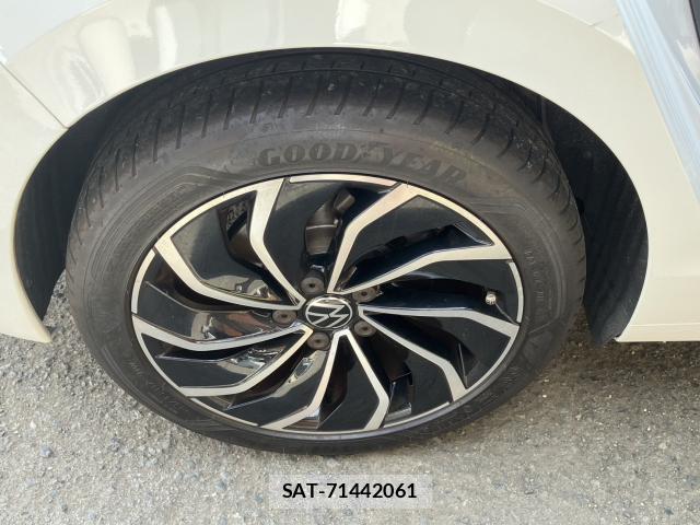 VolksWagen GOLF 2024-03 8216253-16