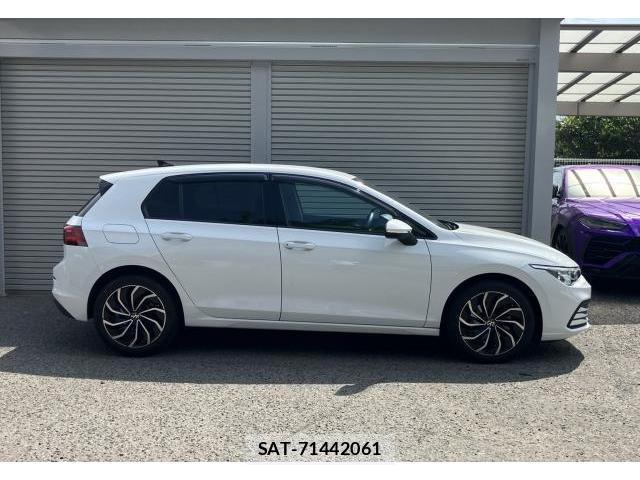 VolksWagen GOLF 2024-03 8216253-18