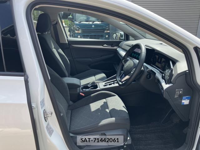 VolksWagen GOLF 2024-03 8216253-3