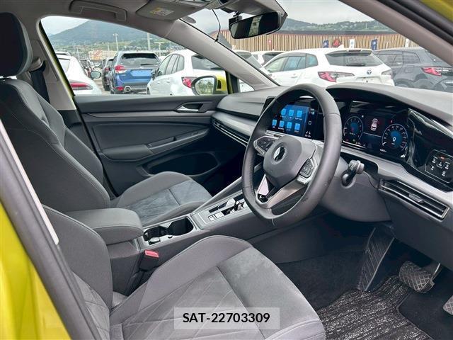 VolksWagen GOLF 2022-02 8216748-11