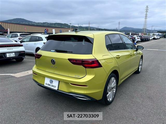 VolksWagen GOLF 2022-02 8216748-5