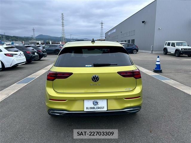 VolksWagen GOLF 2022-02 8216748-6