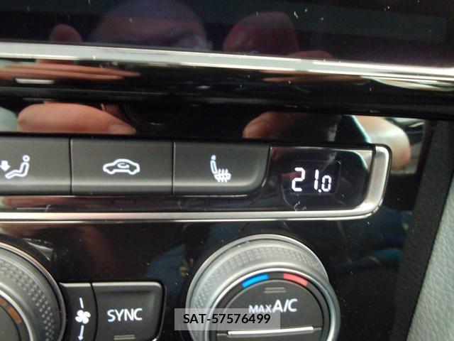 VolksWagen GOLF 2019-11 8218338-16