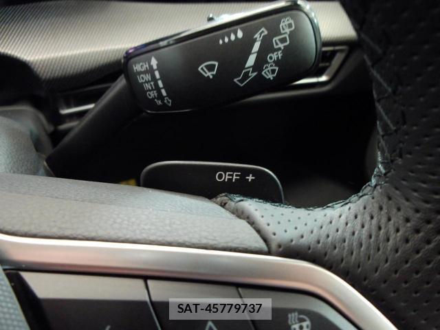 VolksWagen GOLF 2025-09 8218344-12