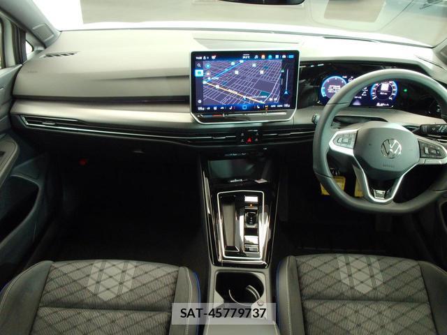 VolksWagen GOLF 2025-09 8218344-3